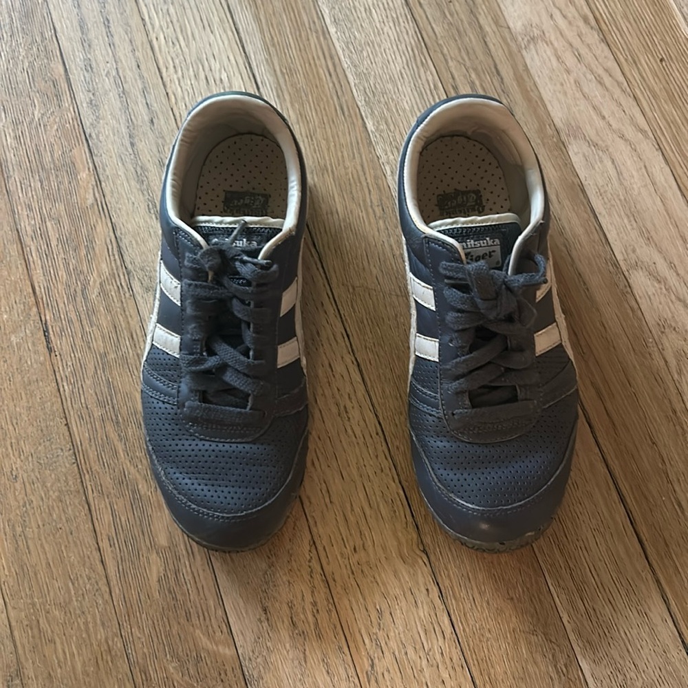 Onitsuka Tiger by ASICS training shoes dark grey US size 5 - EU size 37.5